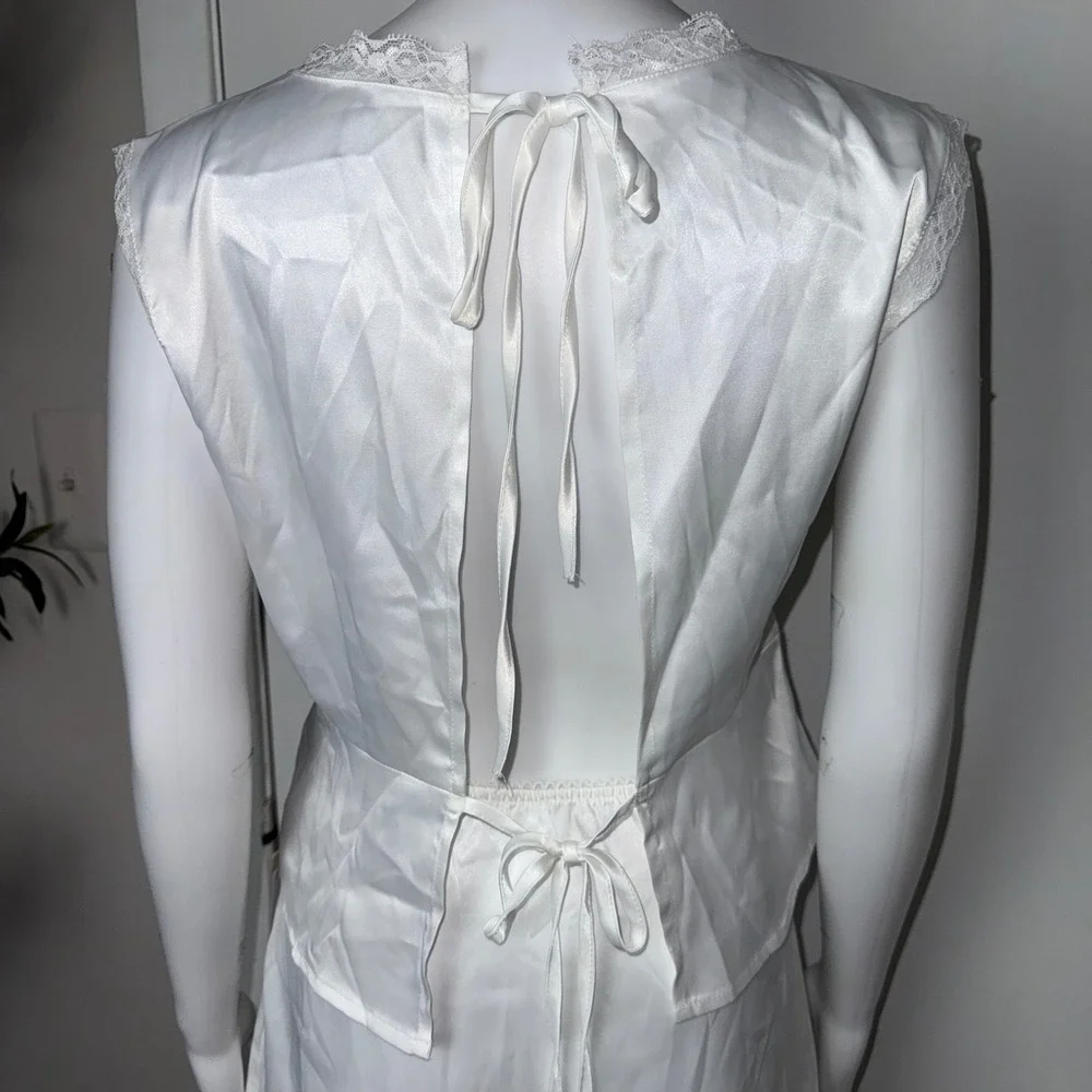 Commense Satin Mini Lace Trim Open‎ Back Sleeveless 2 piece set White Size Small